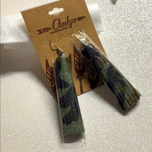 Fringe earrings never worn